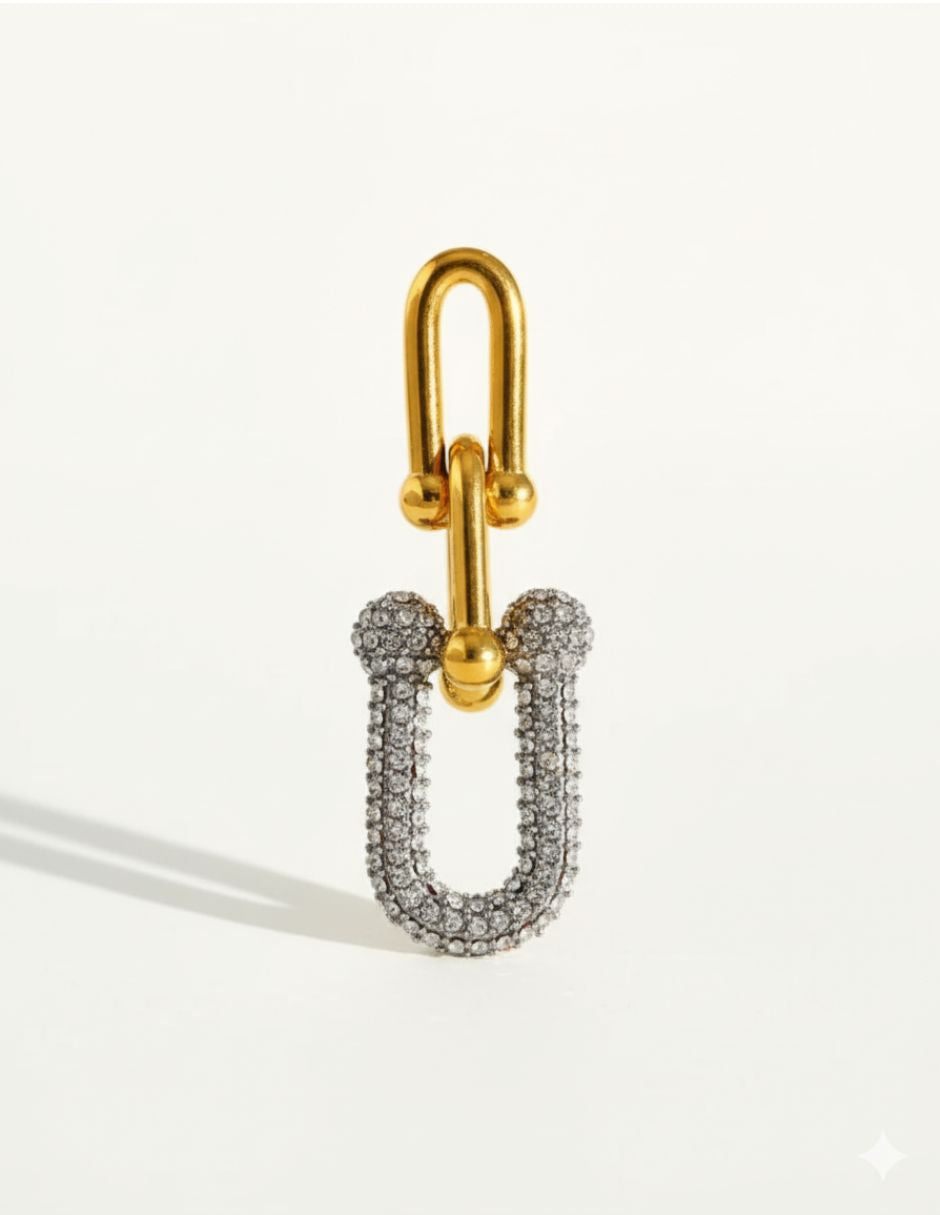Aretes de oro laminado en forma de U con brillos
