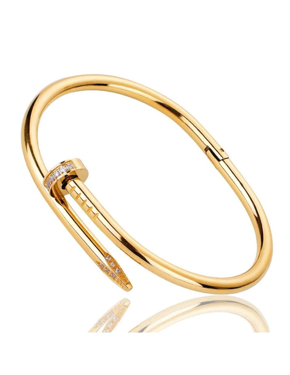 Brazalete en forma de clavo con brillos de oro laminado