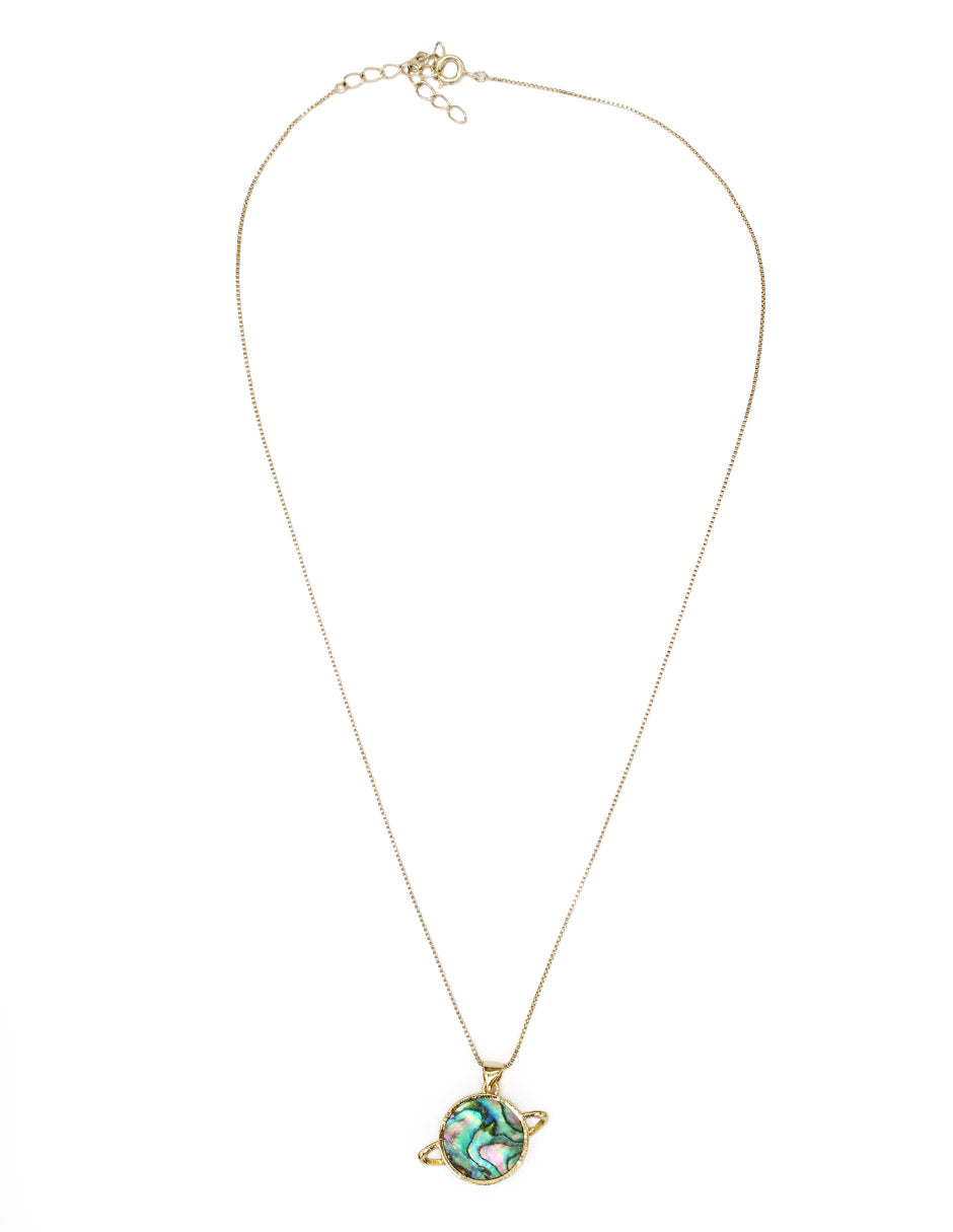 Collar con dije de saturno de oro laminado